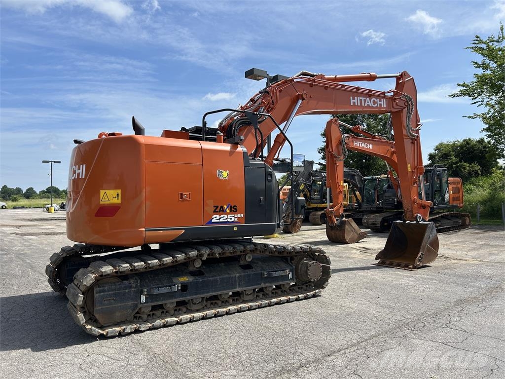 Hitachi ZX225USRK-6 Kāpurķēžu ekskavatori