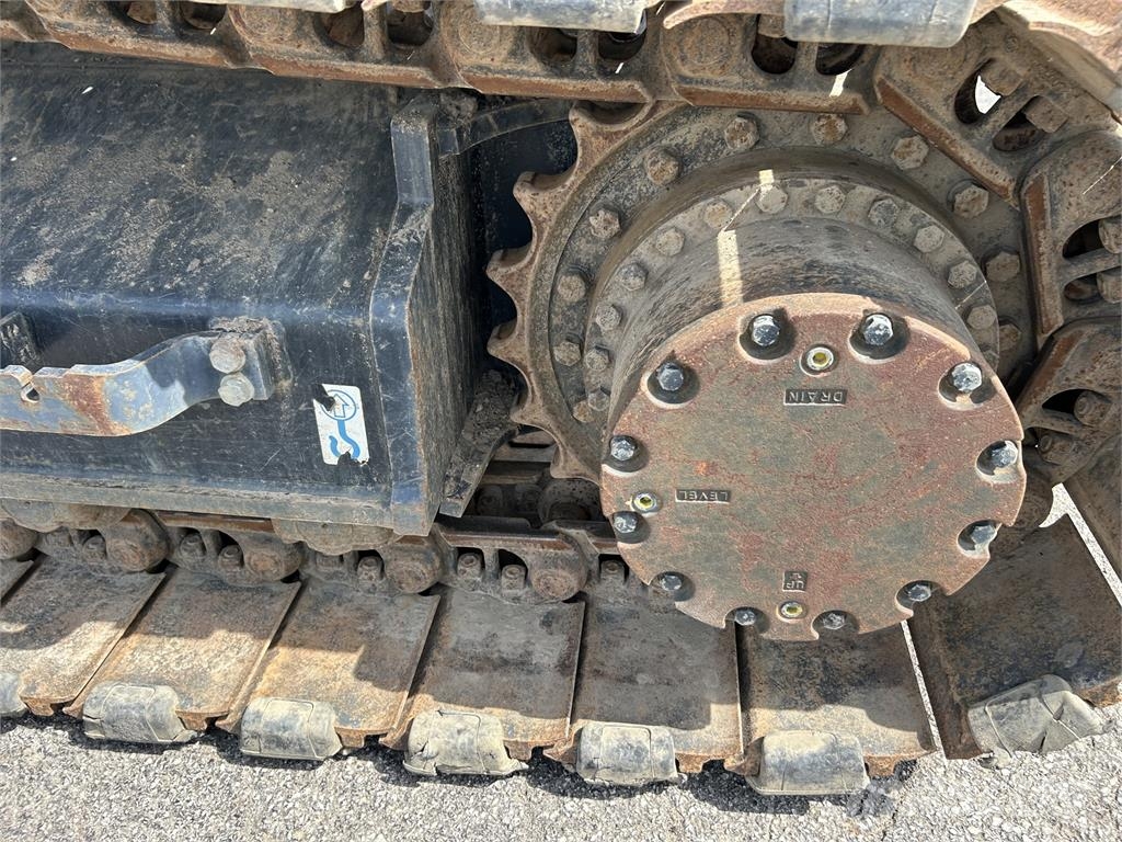 Hitachi ZX225USRK-6 Kāpurķēžu ekskavatori
