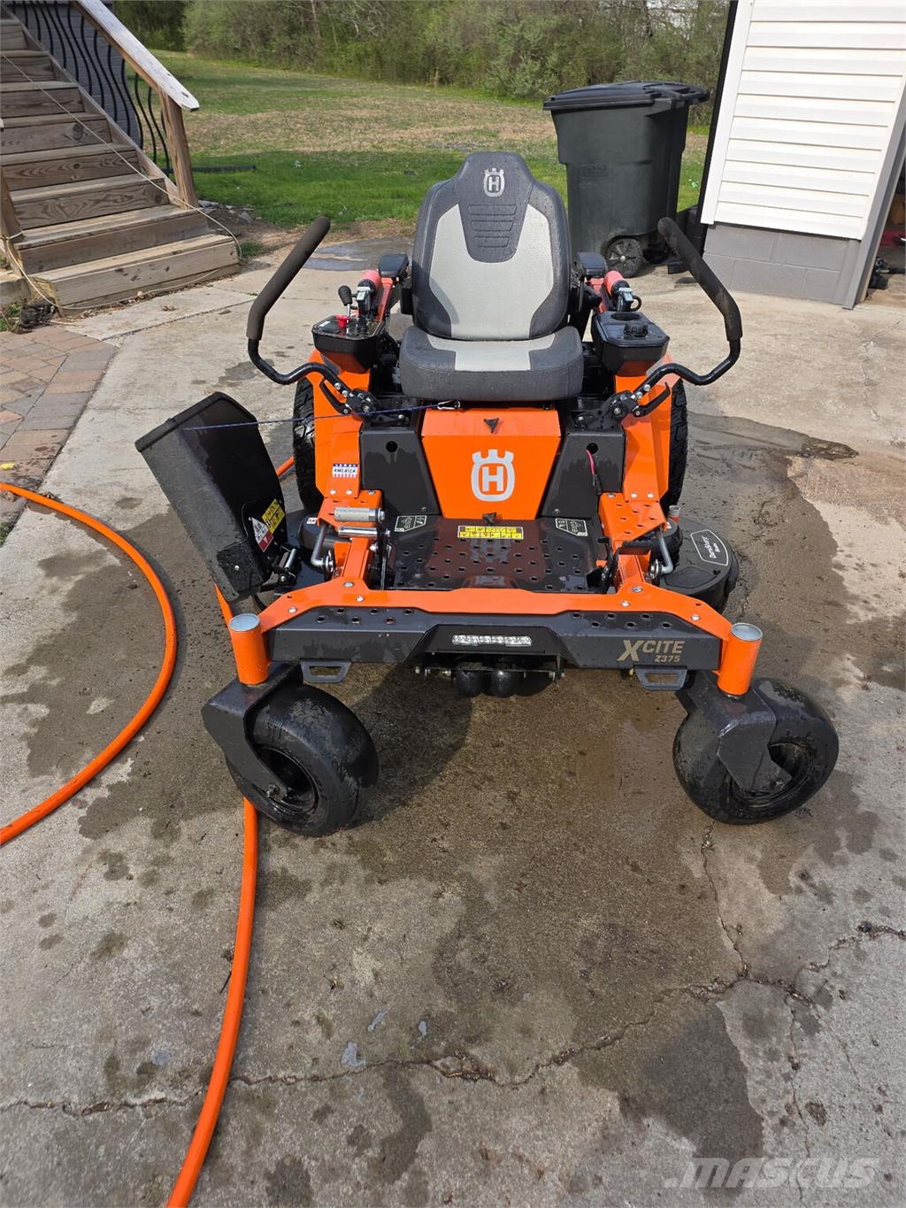 Husqvarna XCITE Z375 Riding mowers