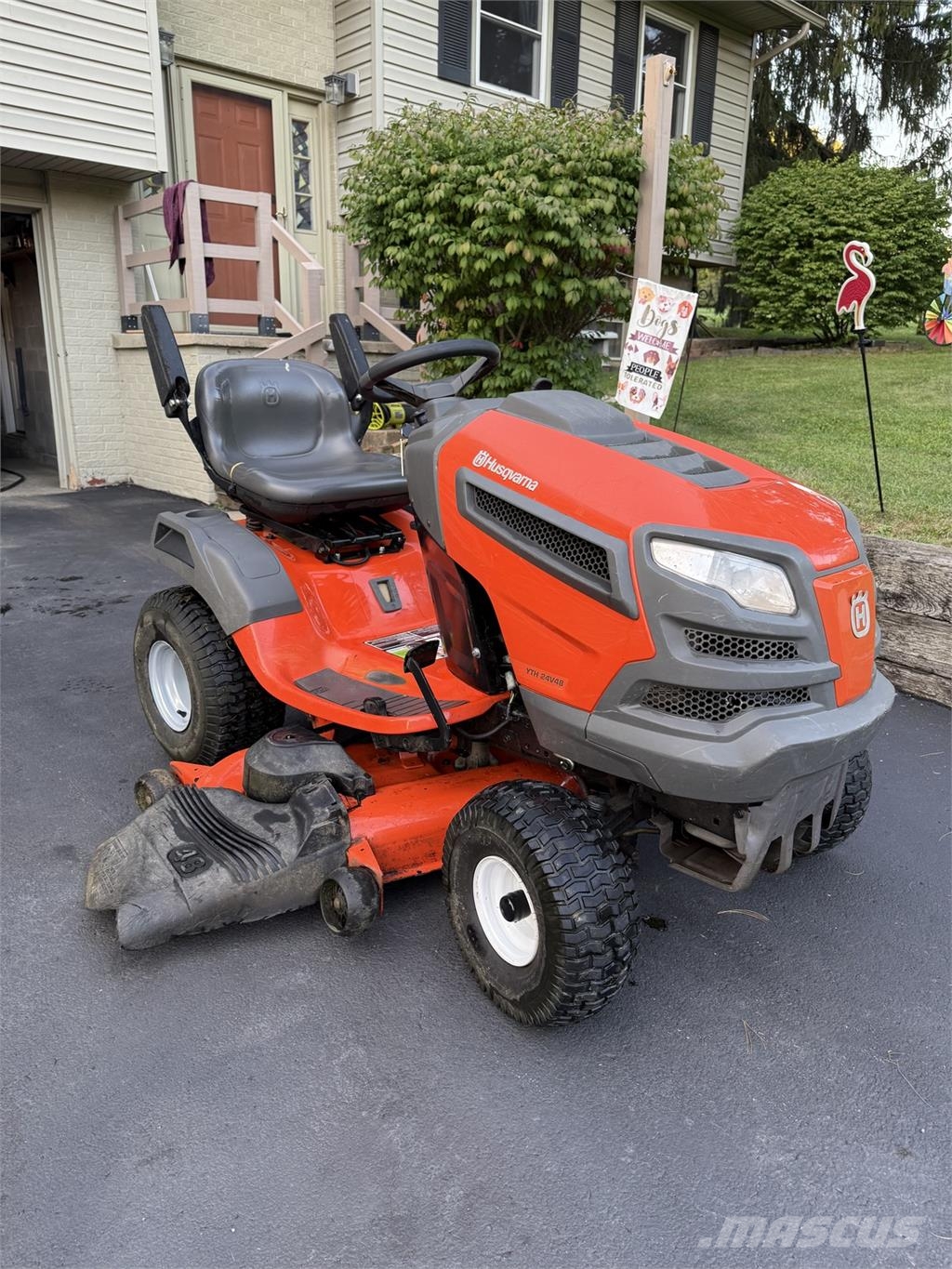 Husqvarna YTH24V48 Traktorske kosilice