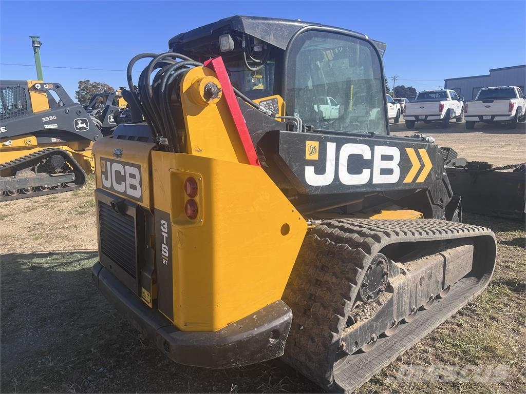 JCB 3TS-8T لوادر صغيرة