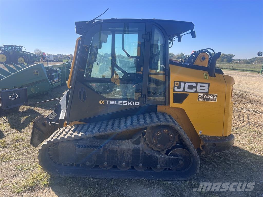 JCB 3TS-8T لوادر صغيرة