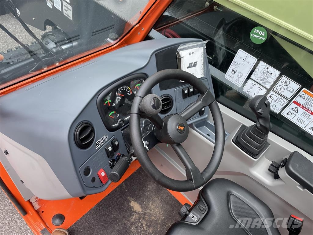 JLG 1055 Teleskopiniai krautuvai