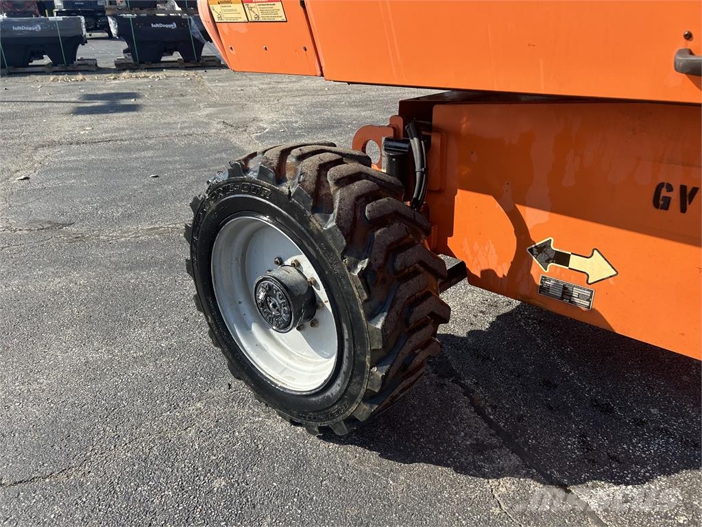 JLG 600S رافعات أخرى