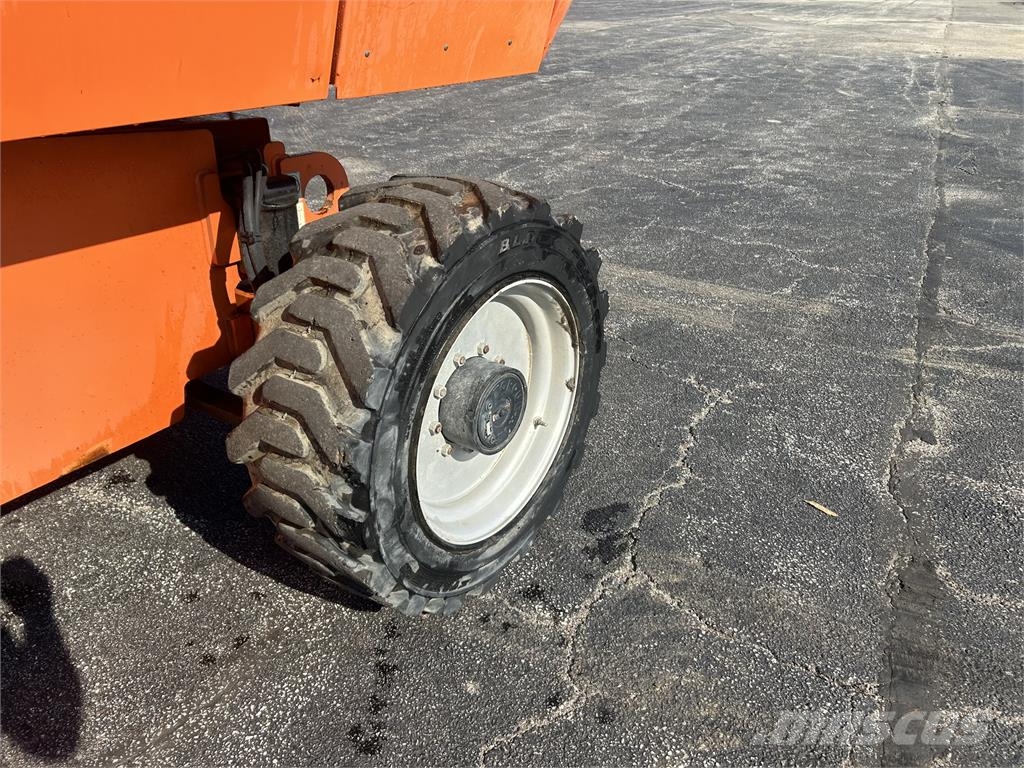 JLG 600S رافعات أخرى