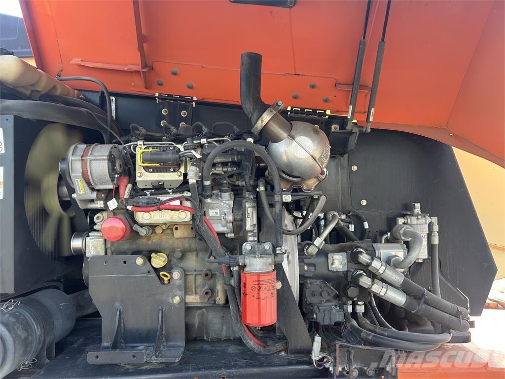 JLG 600S رافعات أخرى