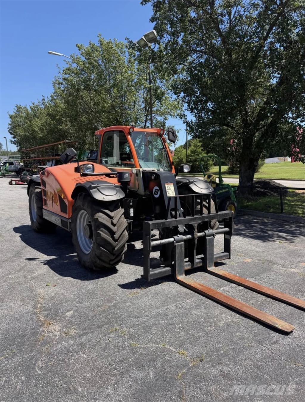 JLG 823 Ładowarki rolnicze