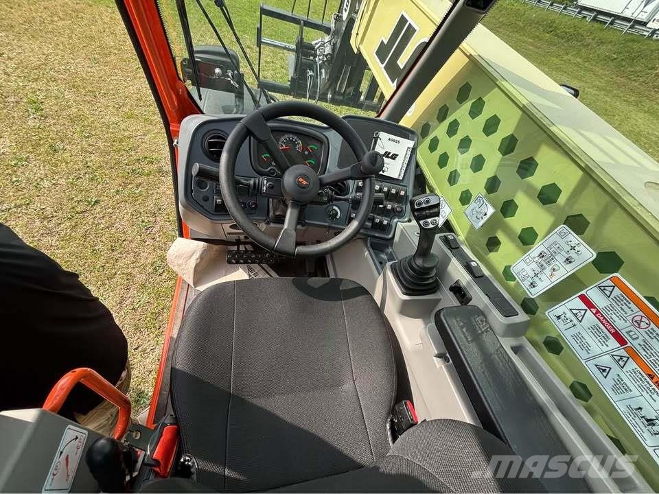 JLG 925 Kmetijski teleskopski nakladalci