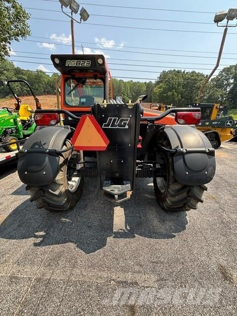 JLG AG823 テレスコーピックハンドラー