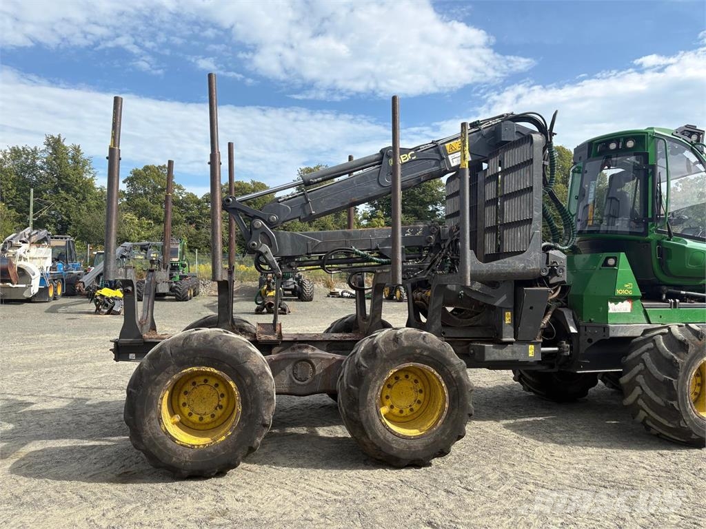 John Deere 1010G Autocargadoras