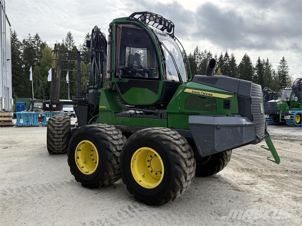 John Deere 1010G Forwarders