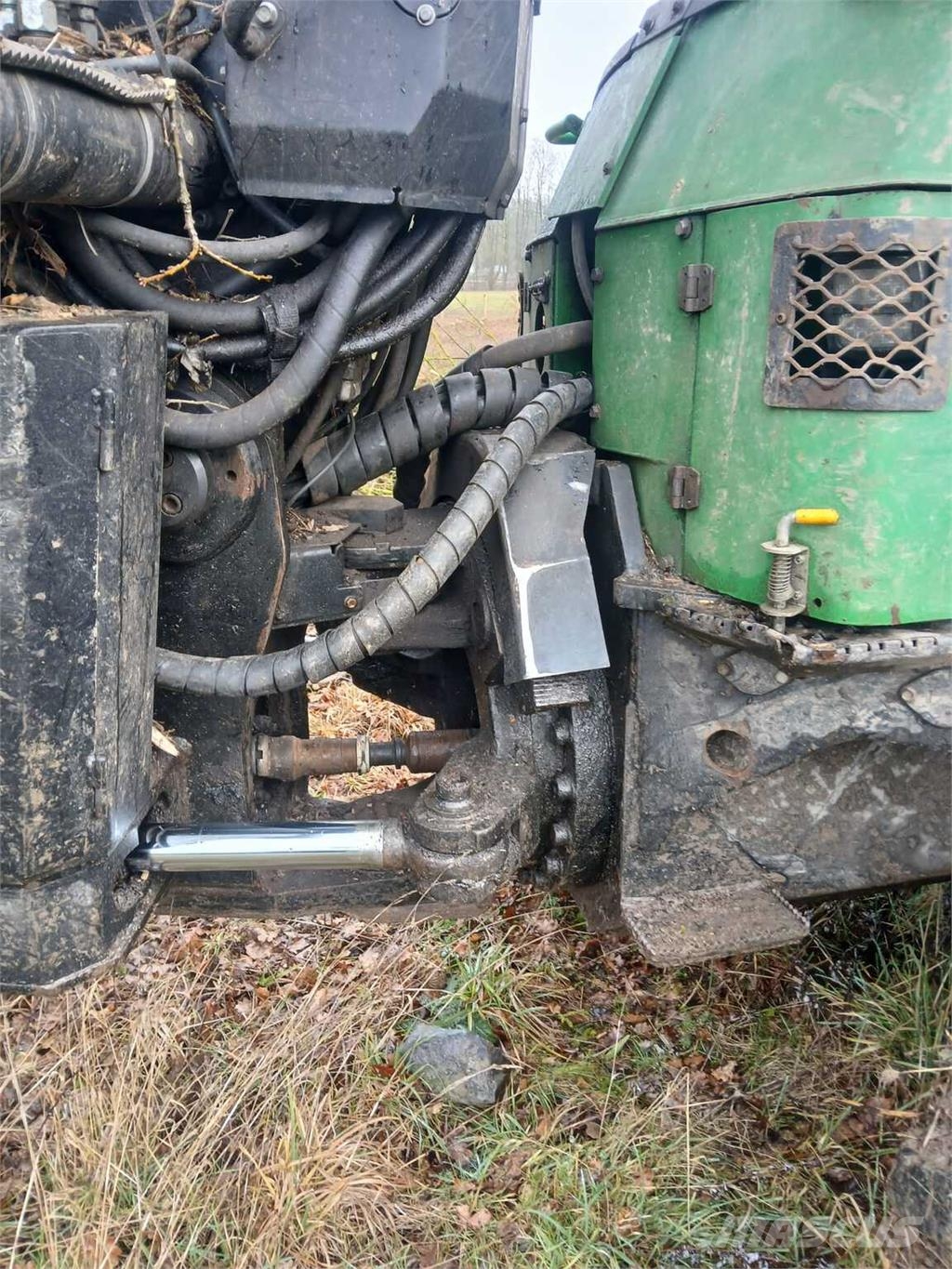 John Deere 1010E Forwarders