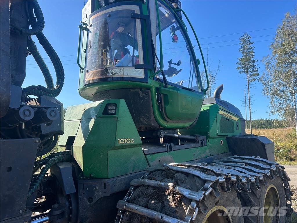 John Deere 1010G شاحنات