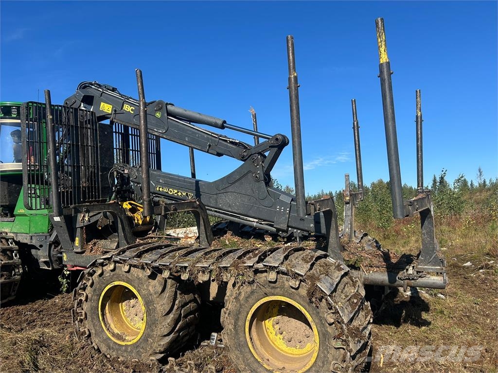 John Deere 1010G شاحنات