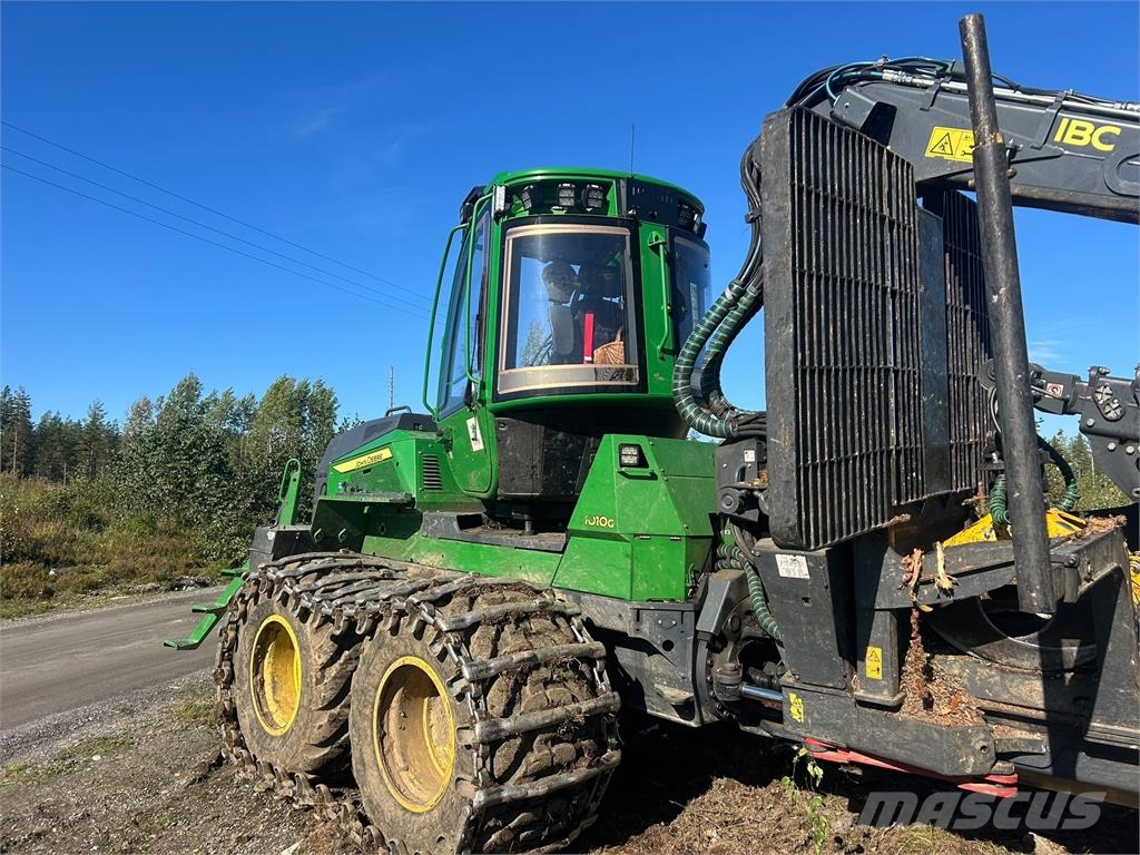John Deere 1010G شاحنات