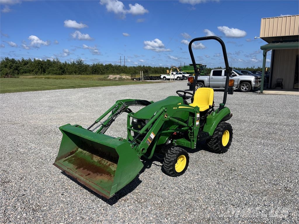 John Deere 1023E 소형 트랙터
