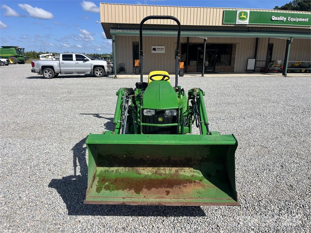 John Deere 1023E 소형 트랙터