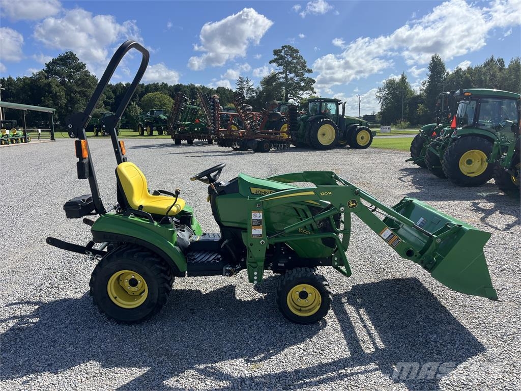 John Deere 1023E 소형 트랙터