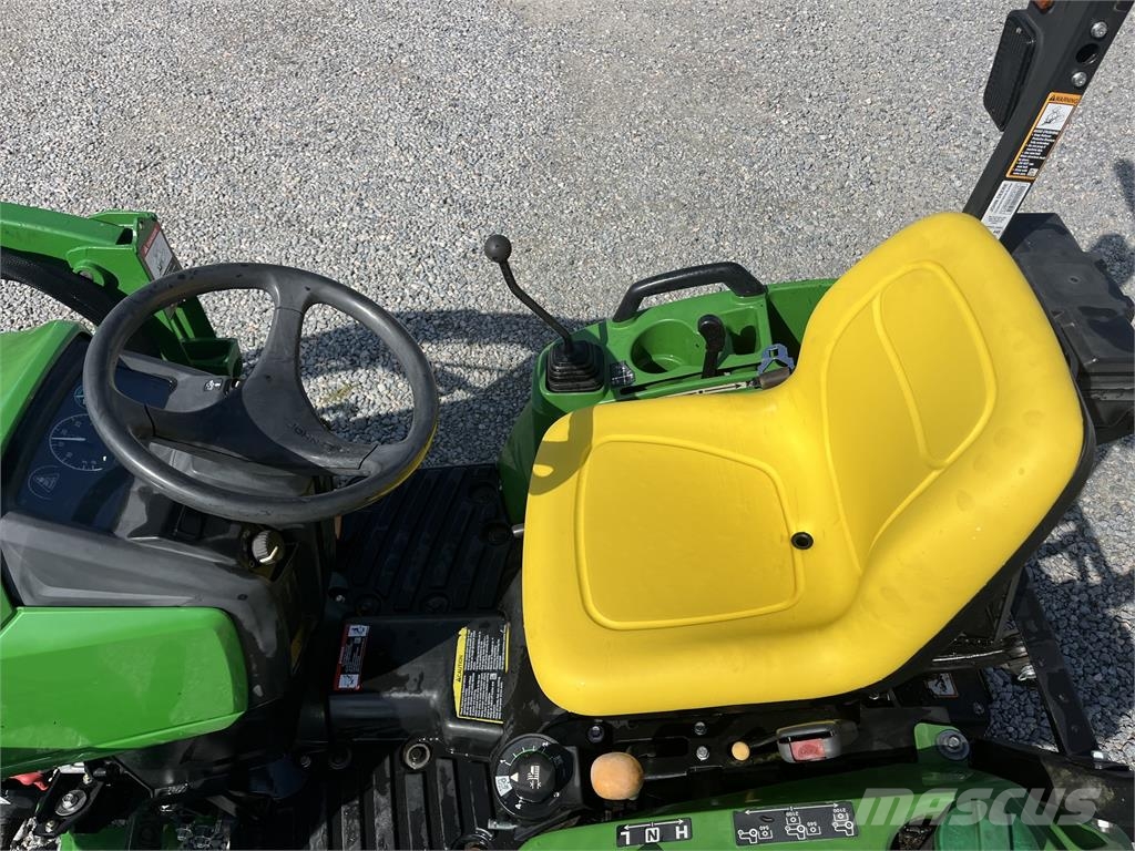 John Deere 1023E 소형 트랙터
