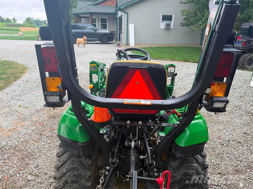 John Deere 1023E Micro tracteur