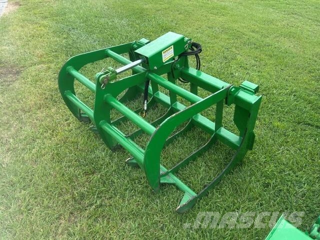 John Deere 1023E Kompaktní traktory