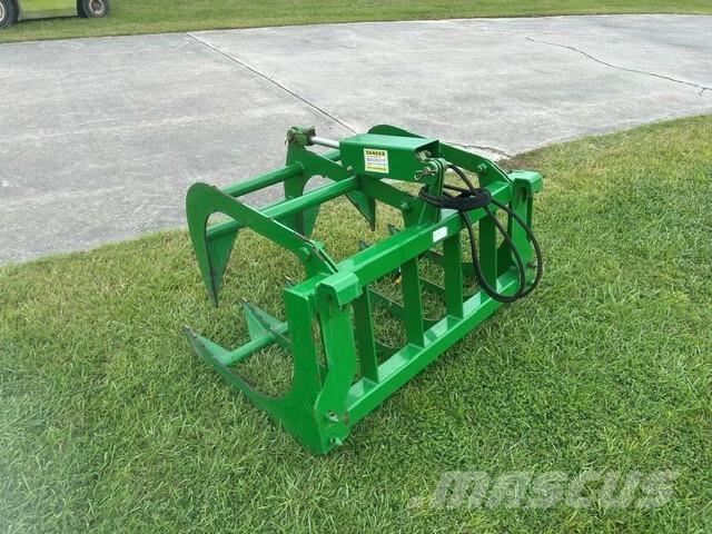 John Deere 1023E Kompaktní traktory