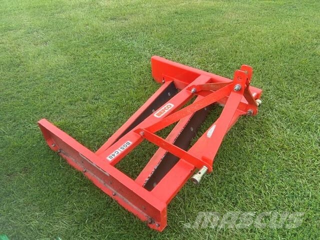 John Deere 1023E Kompaktní traktory