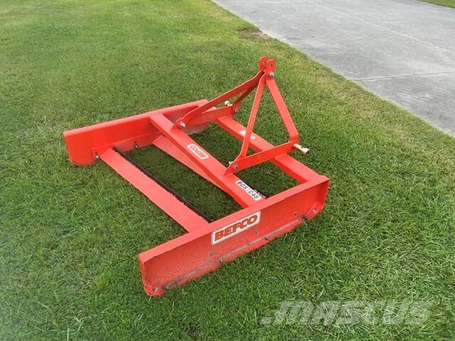 John Deere 1023E Kompaktní traktory