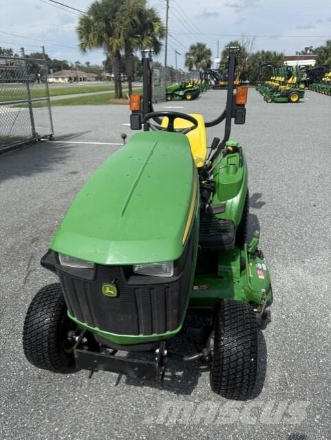 John Deere 1023E Trattori compatti