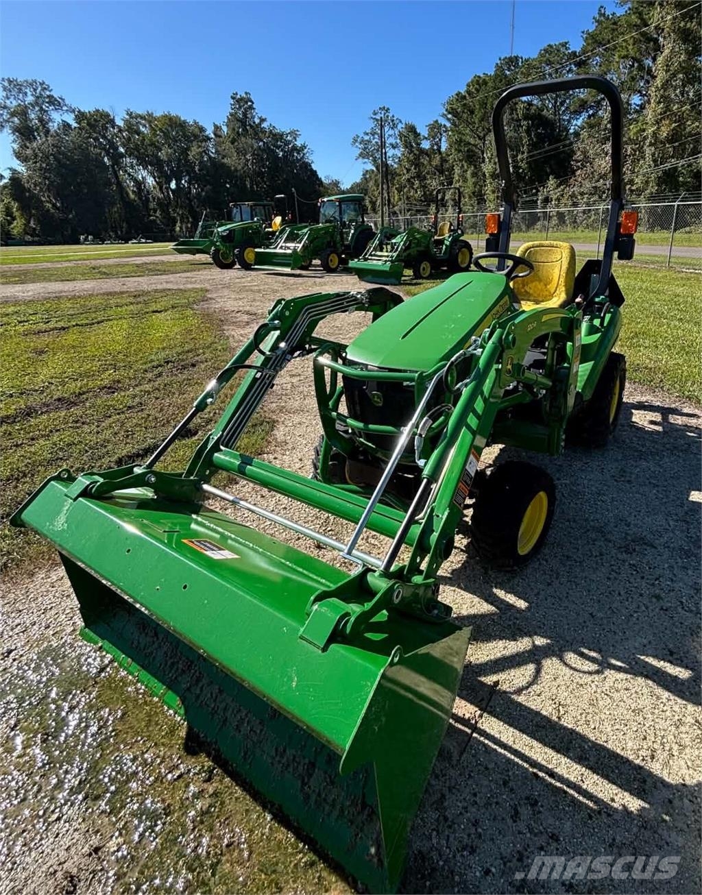 John Deere 1023E 小型曳引機