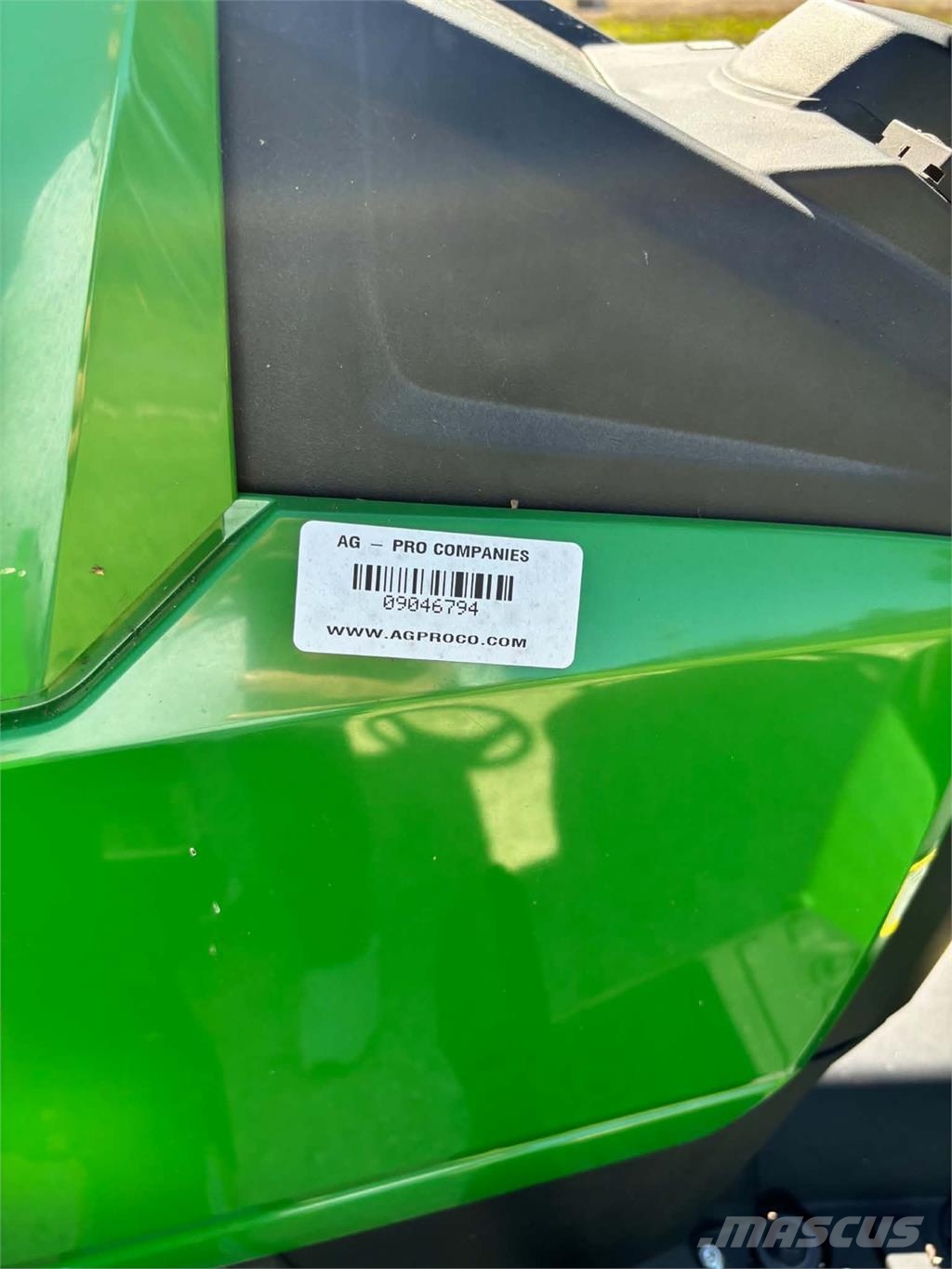 John Deere 1023E 小型曳引機