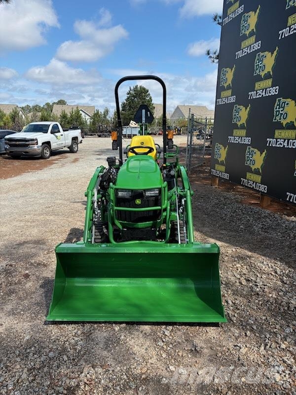 John Deere 1025R جرارات مدمجة