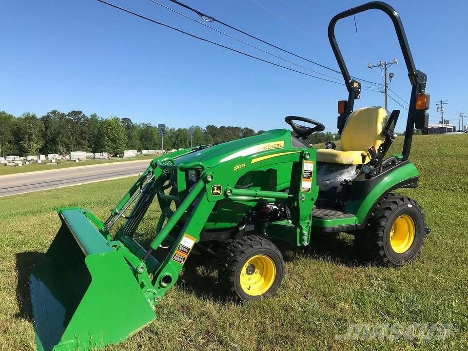 John Deere 1025R 소형 트랙터