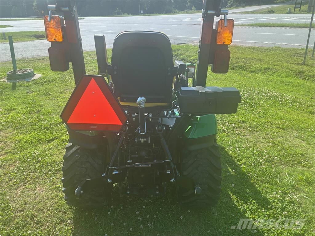 John Deere 1025R Коммунальные тракторы