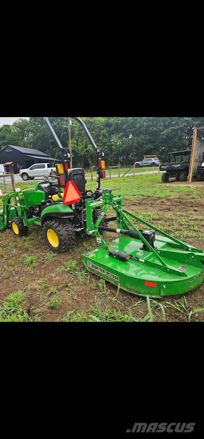John Deere 1025R جرارات مدمجة