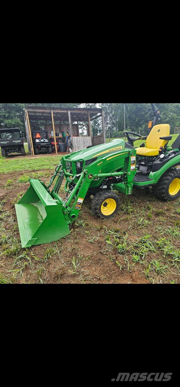 John Deere 1025R جرارات مدمجة
