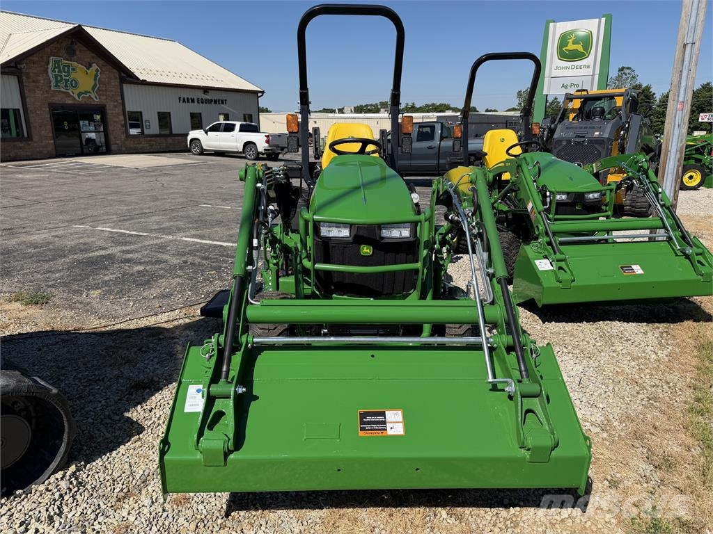 John Deere 1025R 소형 트랙터