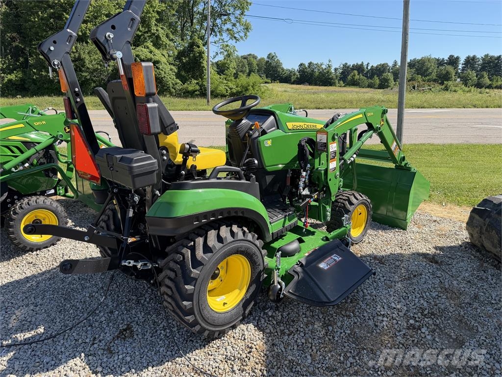 John Deere 1025R 소형 트랙터