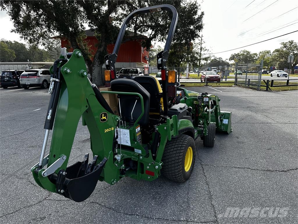 John Deere 1025R 소형 트랙터