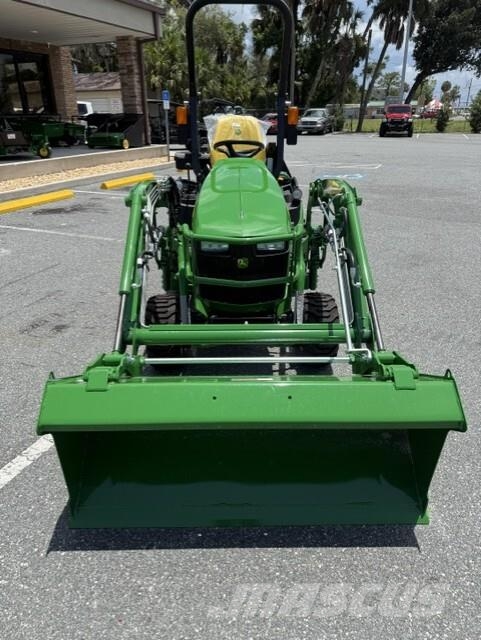 John Deere 1025R 소형 트랙터