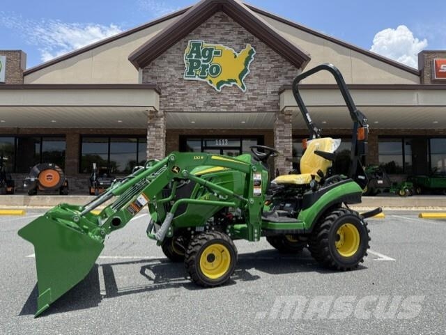 John Deere 1025R 소형 트랙터