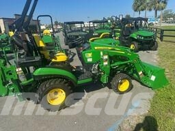 John Deere 1025R 소형 트랙터