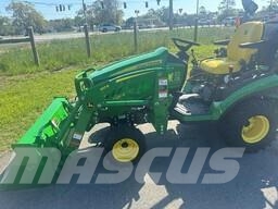John Deere 1025R 소형 트랙터