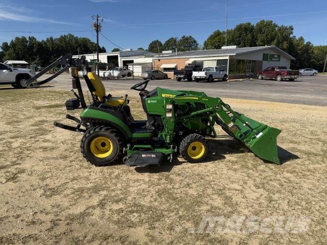 John Deere 1025R جرارات مدمجة