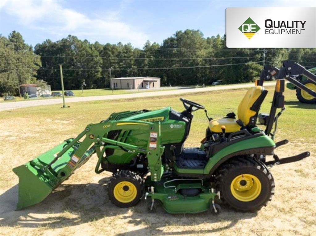 John Deere 1025R جرارات مدمجة
