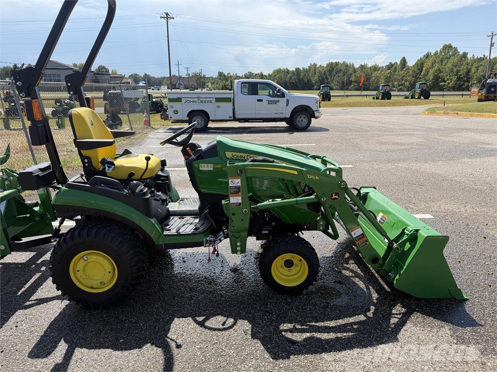 John Deere 1025R Naudoti kompaktiški traktoriai