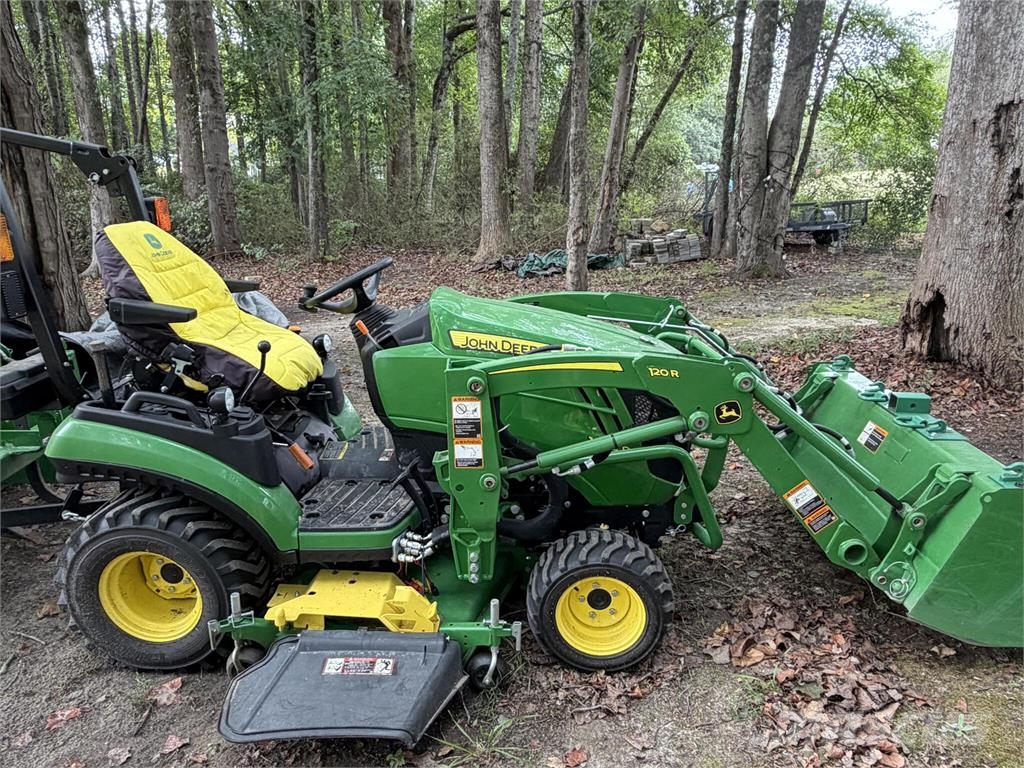 John Deere 1025R Compact tractors