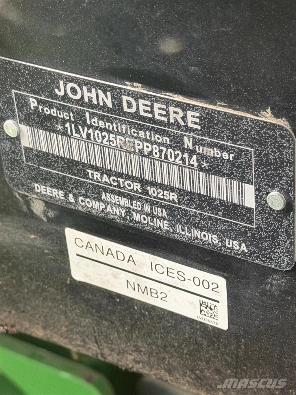 John Deere 1025R Compact tractors