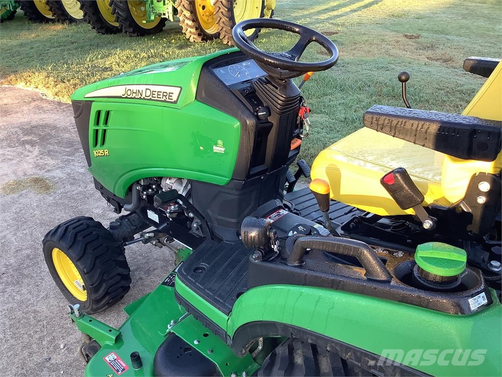 John Deere 1025R Tratores compactos