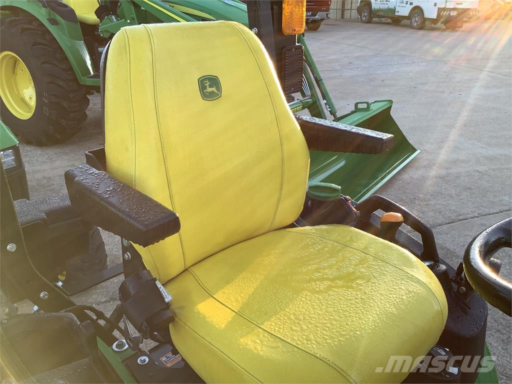 John Deere 1025R Tratores compactos
